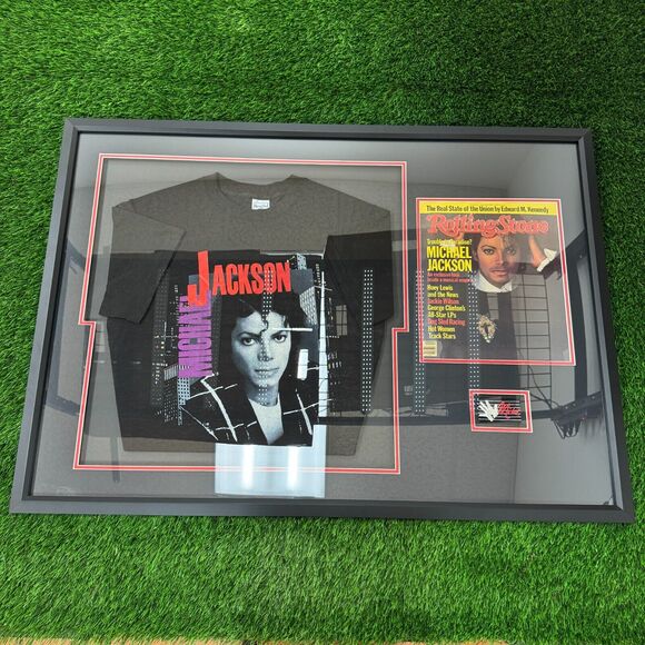 1988 Michael-Jackson Memorabilia Framed 41x29 Shirt And Magazine - Picture 2 of 14